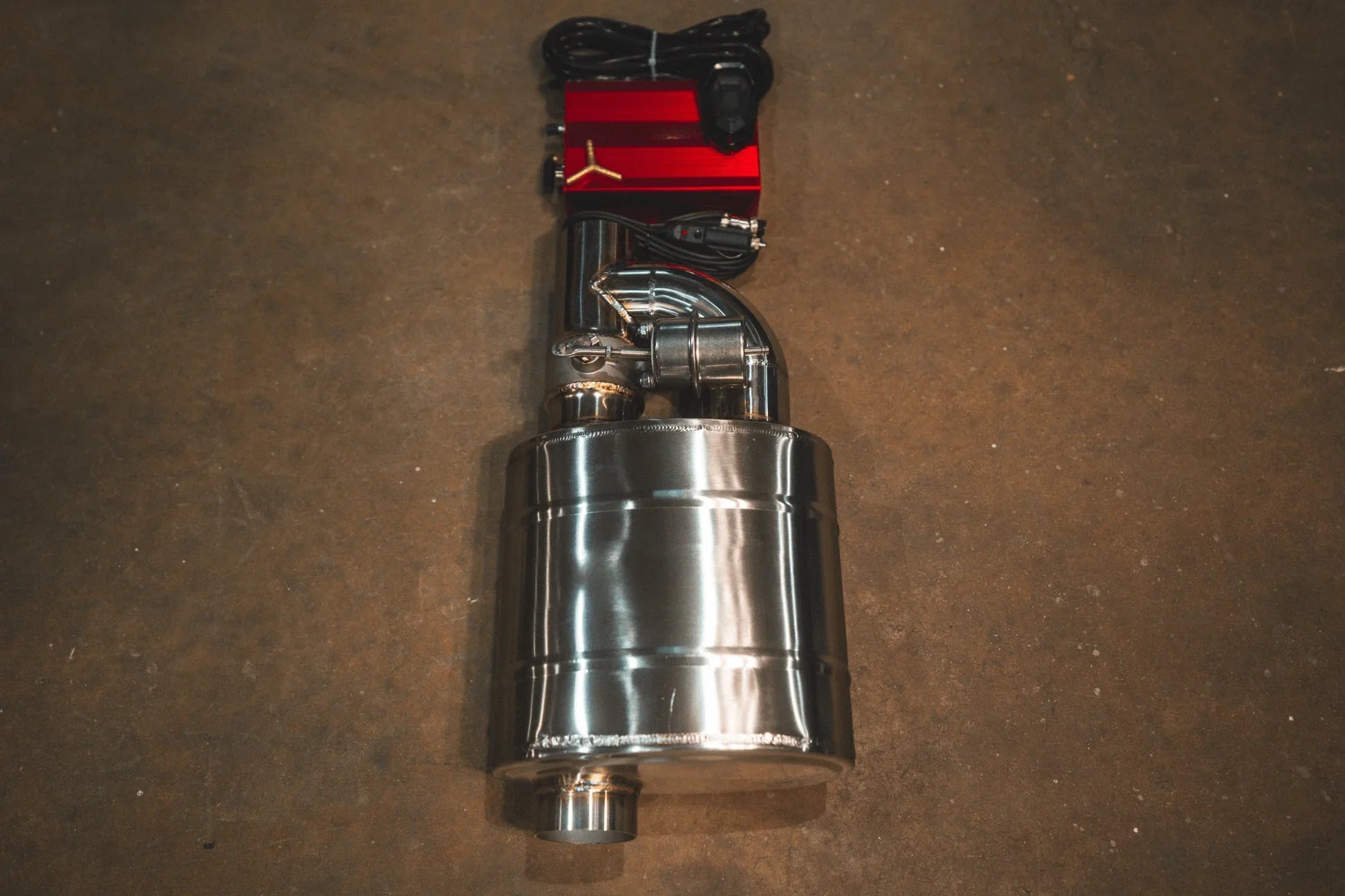 دبة كورسا الالكترونية مع كامل ملحقات التشغيل - Corsatronic Exhausts