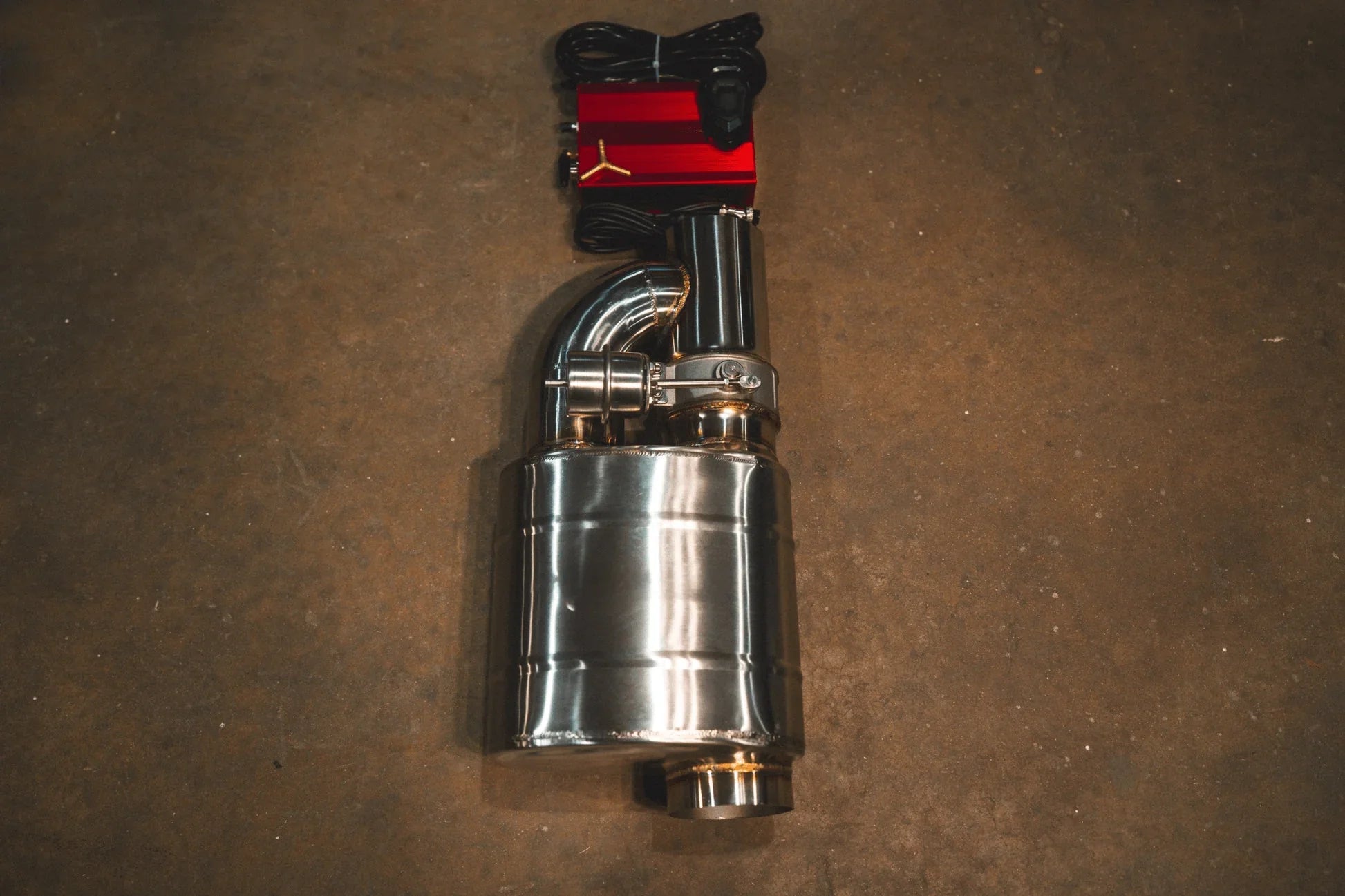 دبة كورسا الالكترونية مع كامل ملحقات التشغيل - Corsatronic Exhausts