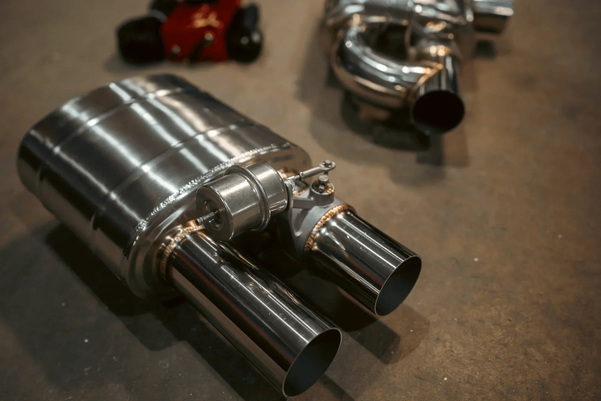 دبة كورسا الالكترونية مع كامل ملحقات التشغيل - Corsatronic Exhausts
